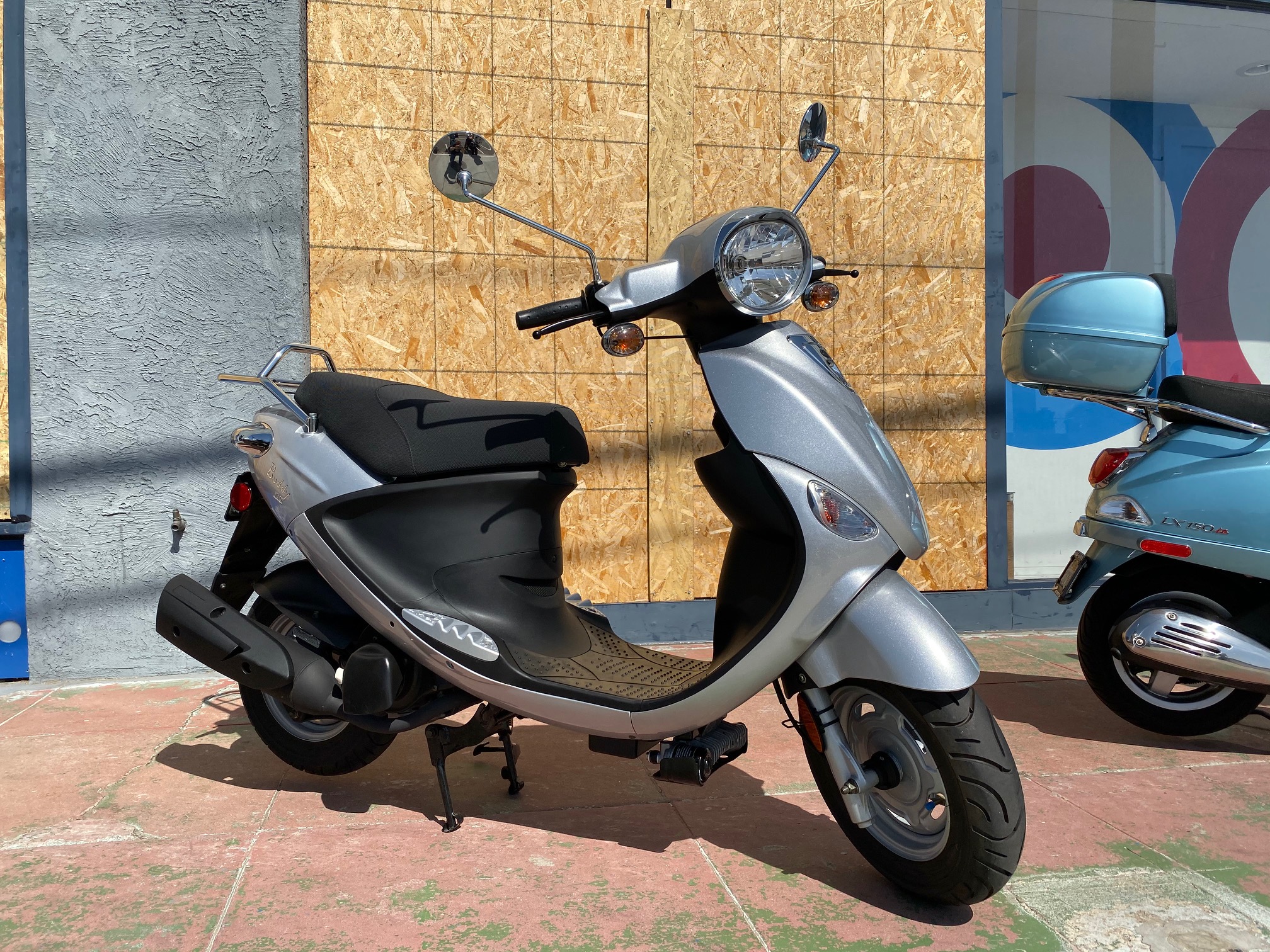 IMG_5195 San Diego Scooters Vespa Genuine Piaggio