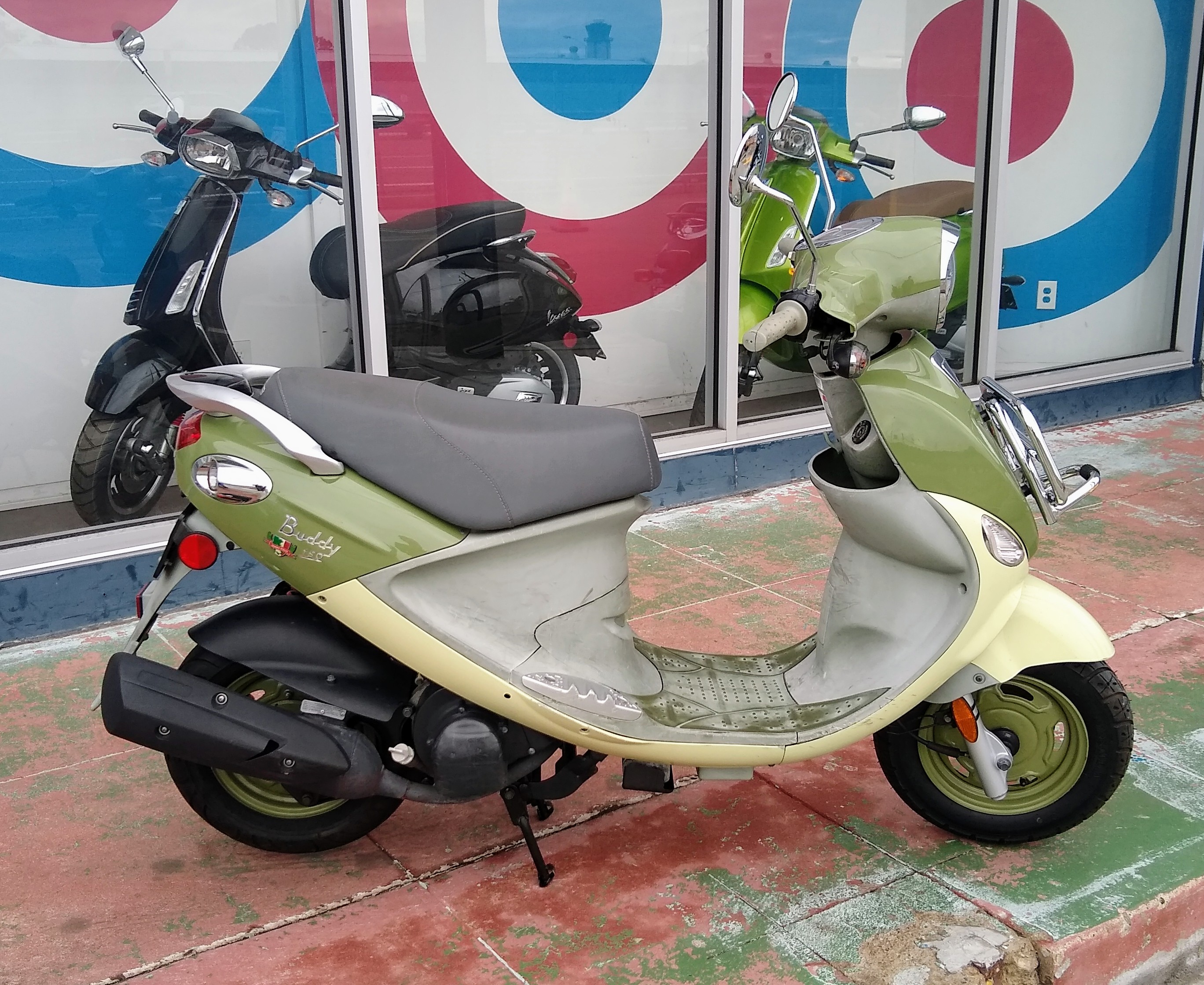 greenbuddy1 San Diego Scooters Vespa Genuine Piaggio