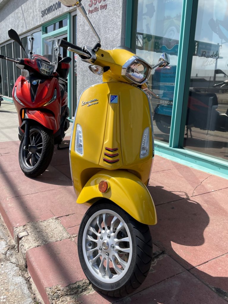 Sprint-50-yellow-front | San Diego Scooters | Vespa | Genuine | Piaggio