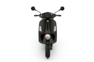 Vespa-GTV-A-Perfect-Blend-of-Classic-MODERN-Style-and-RACE-Technology-6