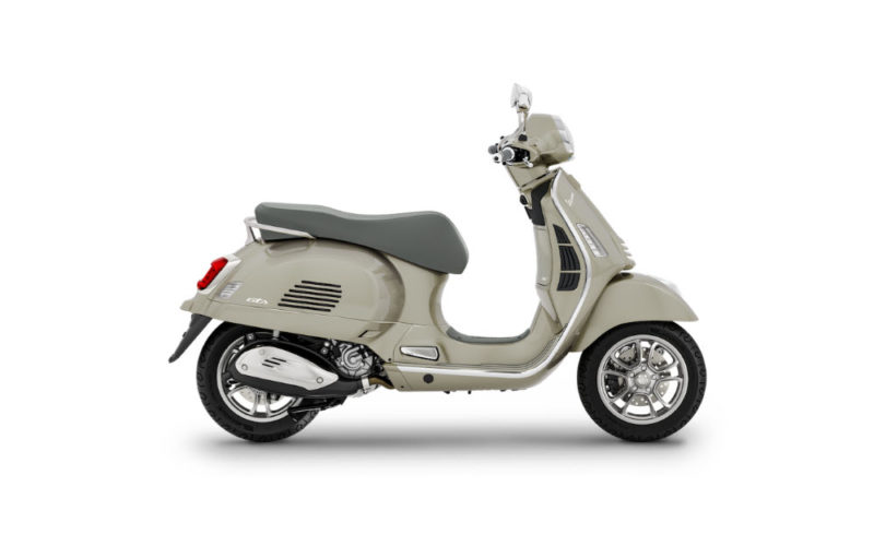 2025-VESPA-GTS310-BEIGE-AVVOLOLGENTE