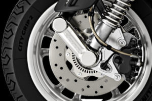 2025-VESPA-GTS310-NEW-FRONT-SUSPENSION-SYSTEM