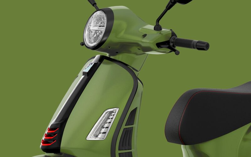 2027-vespa-gts-supersport-verde-ribelle-front