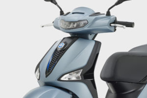 2025-piaggio-liberty-matte-blue-LED-headlight