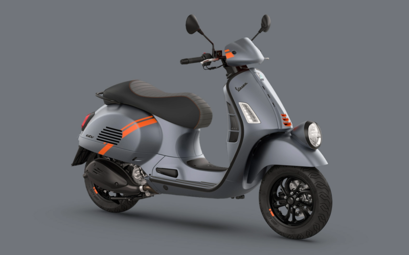 2025-vespa-gtv310-gray-3
