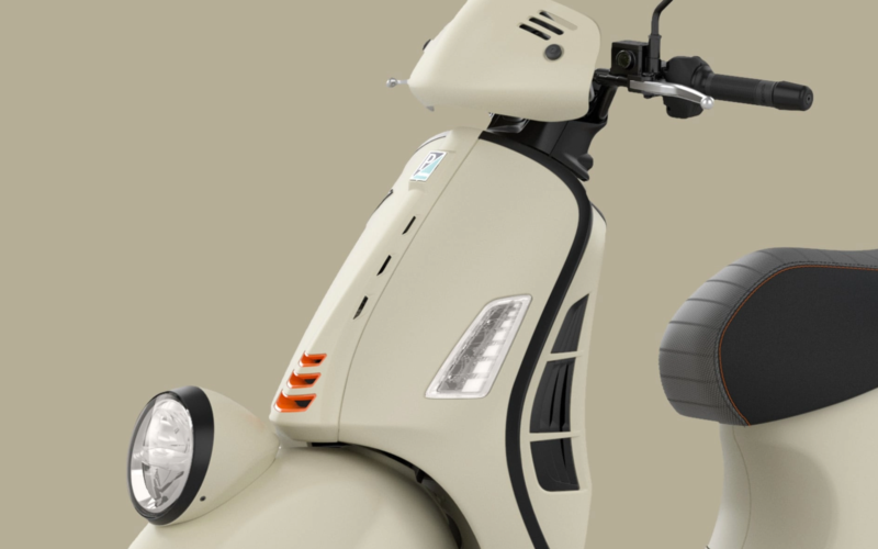 2025-vespa-gtv310-matte-tan-front