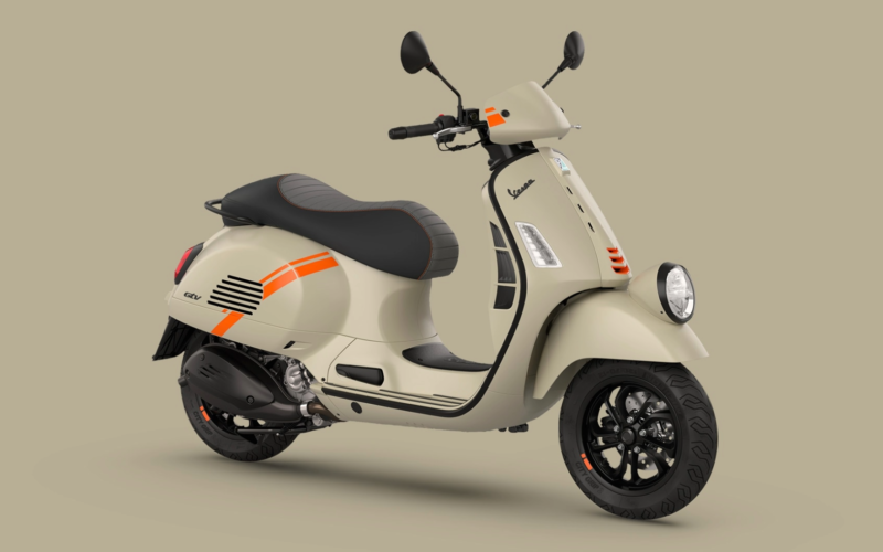 2025-vespa-gtv310-matte-tan-right-side