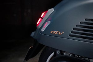 2026-VESPA-GTV-OFFICINA-8-SIDE-BADGE