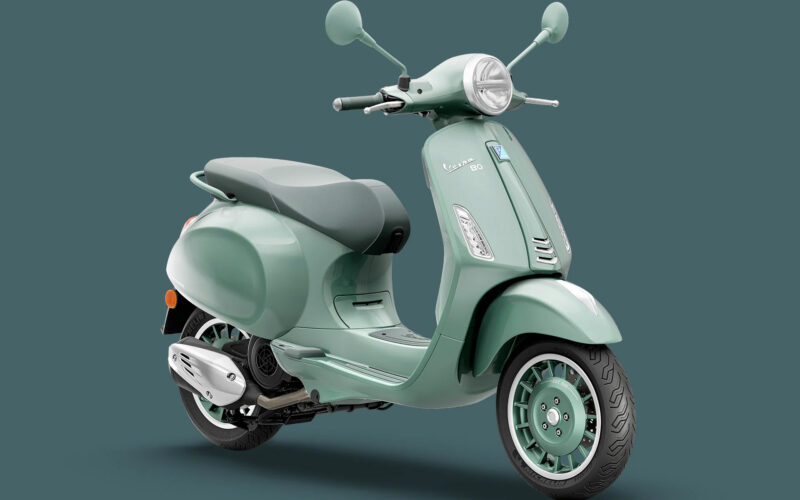 2026-vespa-primavera-80th-side-2