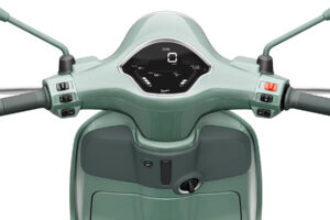 2026-vespa-primavera-80th-speedo-dash
