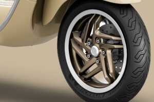 2027-vespa-Primavera-S-150-Giallo-D-wheel